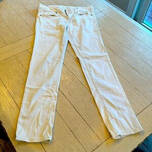 American Eagle stretch, white, size 6 skinny jeans, like new